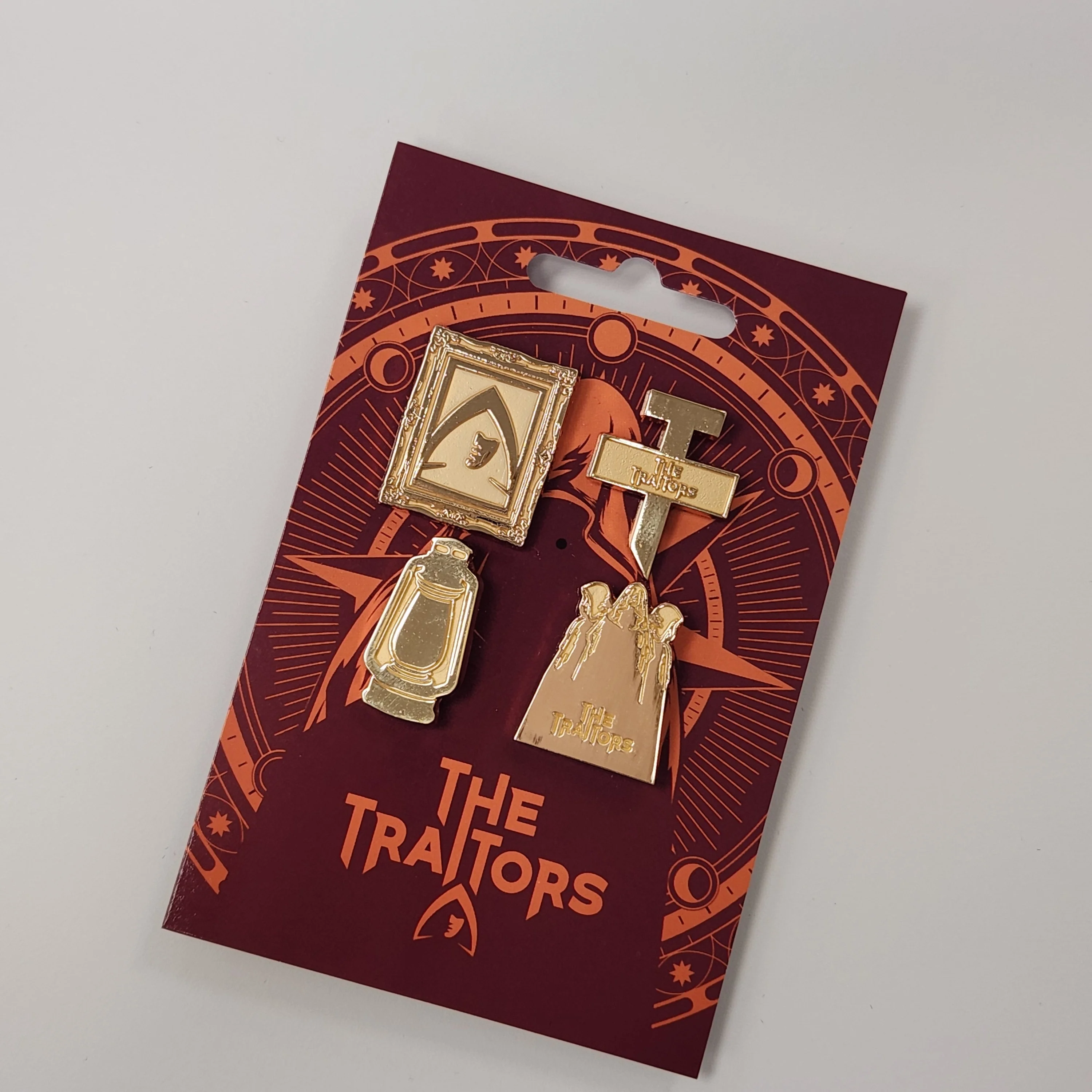 Traitors Pin Badge Set